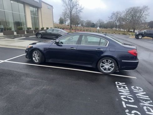 Used 2012 Hyundai Genesis 3.8 w/ Premium Pkg image 3