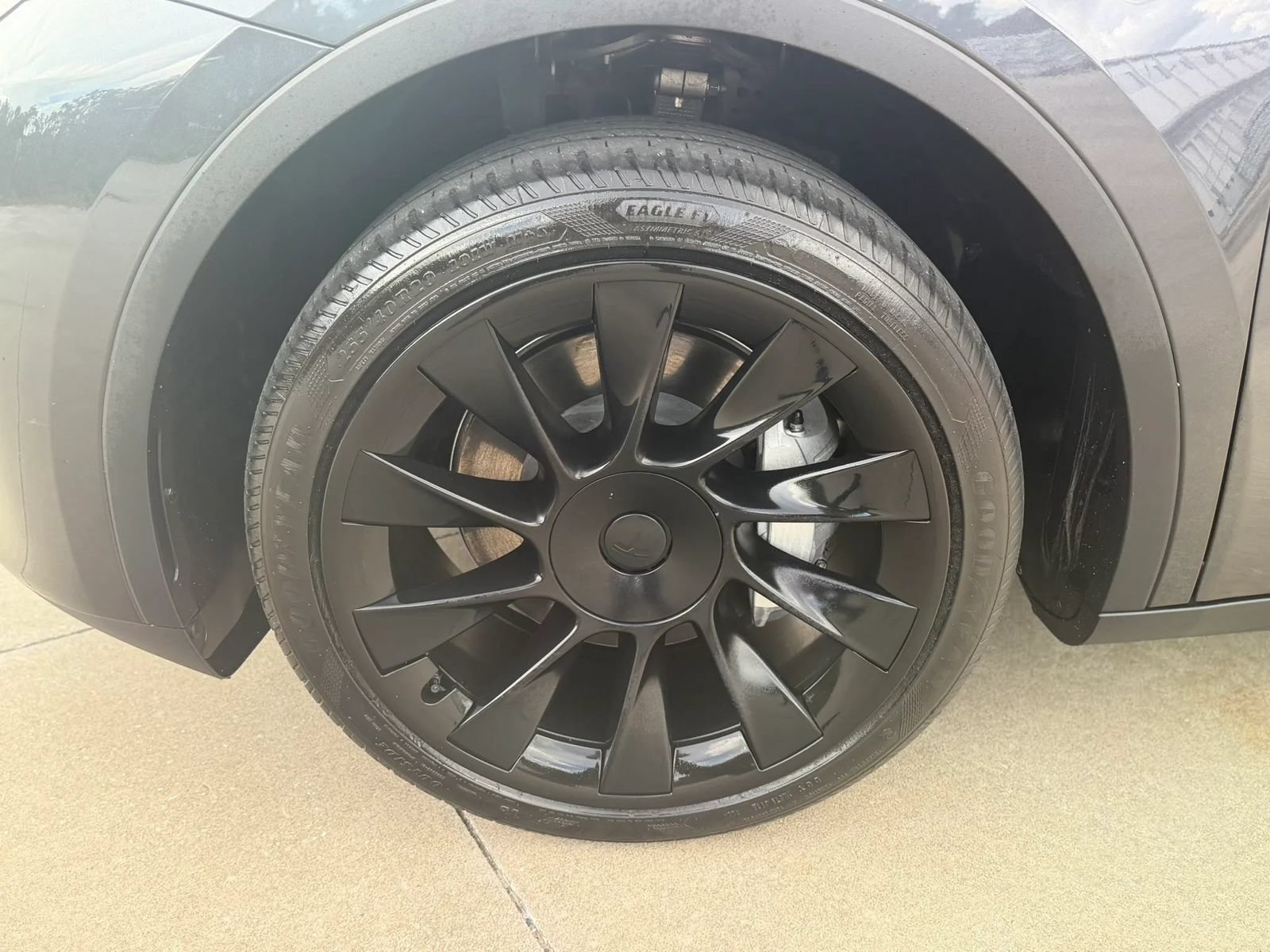 Used 2024 Tesla Model Y Long Range RWD image 14