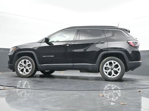 Used 2025 Jeep Compass Latitude image 27