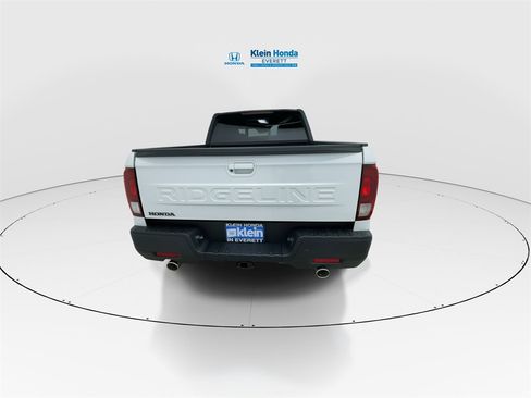 New 2026 Honda Ridgeline Black Edition image 9