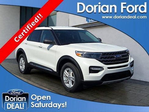 Certified 2023 Ford Explorer XLT w/ Equipment Group 202A AWD/4WD image 1