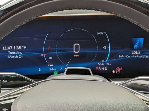 New 2026 Cadillac Lyriq Luxury image 13