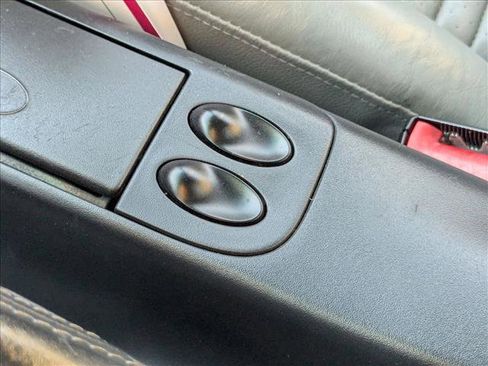 Used 2002 Porsche Boxster S image 16