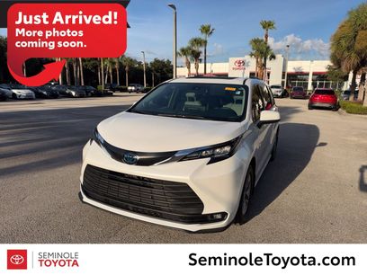 Used 2025 Toyota Sienna XLE w/ XLE Plus Package