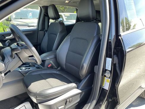Used 2025 Ford Escape SE FWD image 15