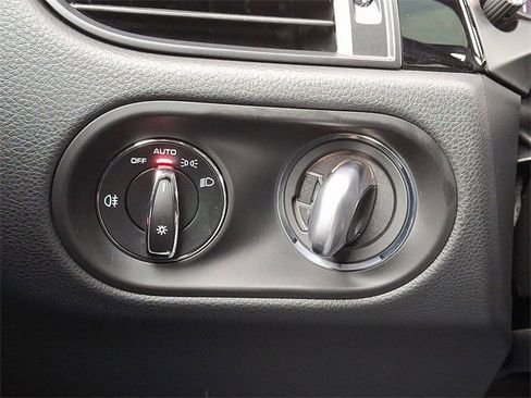 Used 2024 Porsche Macan S image 23