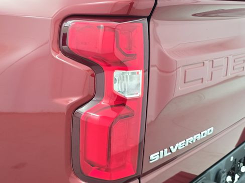Used 2019 Chevrolet Silverado 1500 LTZ w/ LTZ Premium Package image 34
