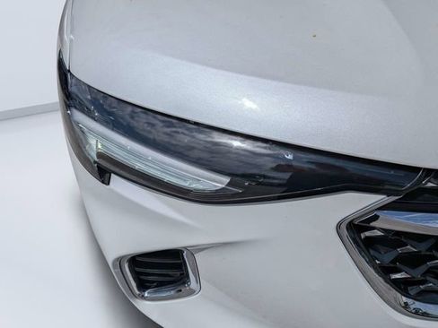 Used 2023 Buick Envision Avenir AWD/4WD image 9