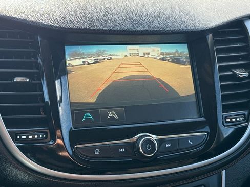 Used 2017 Chevrolet Trax LT image 23