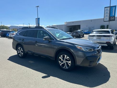 Used 2022 Subaru Outback Limited AWD/4WD image 2