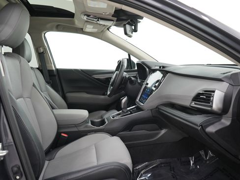 Used 2025 Subaru Outback Limited image 13