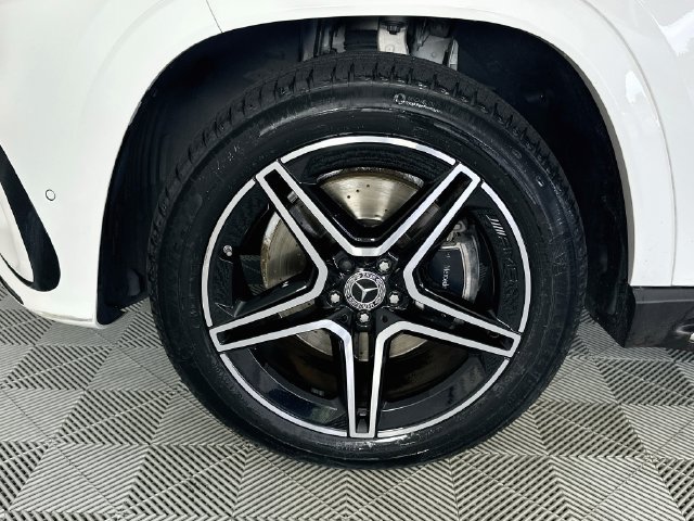 Certified 2024 Mercedes-Benz GLS 450 4MATIC image 32