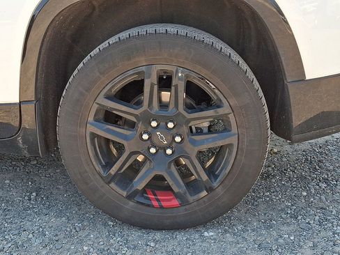 Used 2023 Chevrolet Traverse Premier w/ Redline Edition AWD/4WD image 32