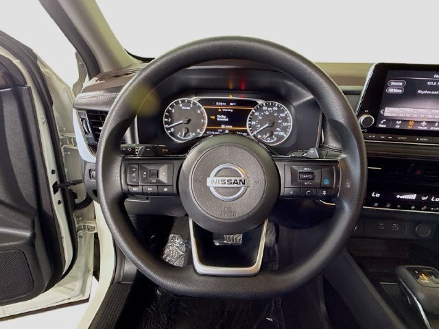 Used 2021 Nissan Rogue SV AWD/4WD image 12