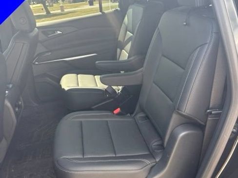 Used 2025 Chevrolet Traverse LT w/ Driver Confidence Package AWD/4WD image 27