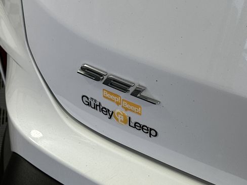 Used 2022 Ford Edge SEL w/ Convenience Package image 16