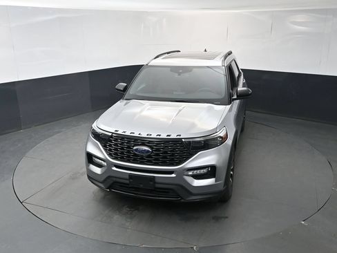Used 2023 Ford Explorer ST-Line w/ Class IV Trailer Tow Package AWD/4WD image 30