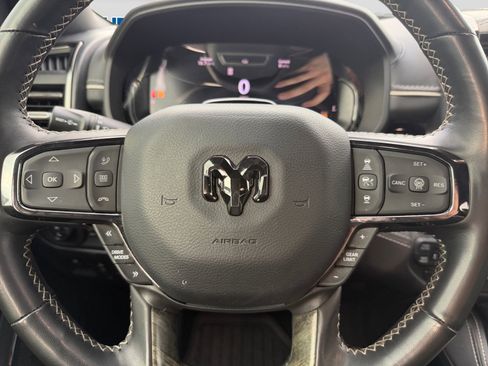 Used 2025 RAM 1500 Limited AWD/4WD image 19