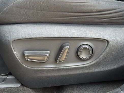 Used 2019 Toyota RAV4 XLE FWD image 27