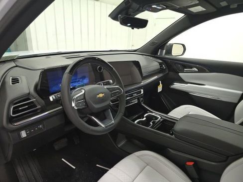 New 2026 Chevrolet Traverse High Country image 9