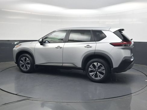 Used 2023 Nissan Rogue SV FWD image 8