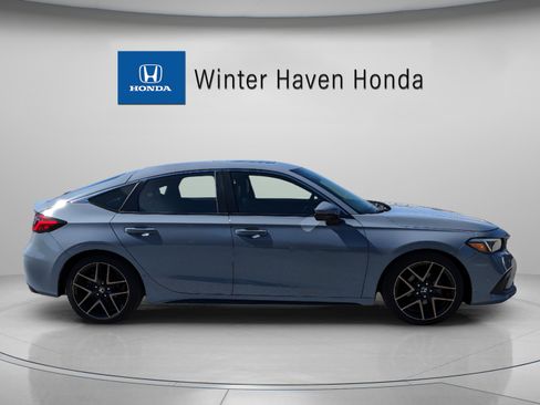 Used 2023 Honda Civic Sport Touring image 9