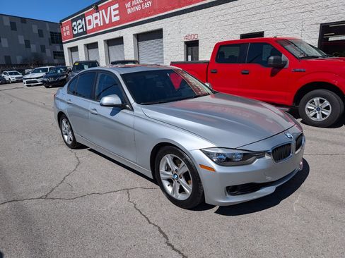 Used 2013 BMW 328i Sedan RWD image 4
