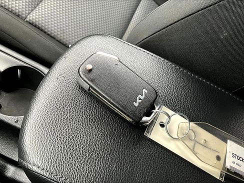 Used 2022 Kia Soul LX w/ Technology Package image 10