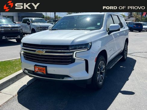 Used 2021 Chevrolet Tahoe LT w/ LT Signature Package AWD/4WD image 2