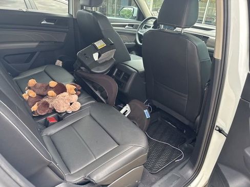 Used 2023 Volkswagen Atlas SE w/ Panoramic Sunroof Package FWD image 15