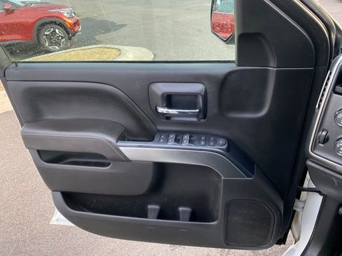 Used 2018 Chevrolet Silverado 1500 LT w/ All Star Edition image 18