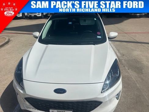 Used 2022 Ford Escape SEL w/ Technology Package FWD image 2