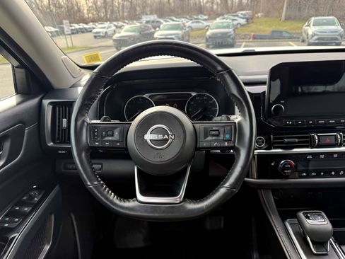 Used 2023 Nissan Pathfinder SL w/ SL Premium Package AWD/4WD image 21