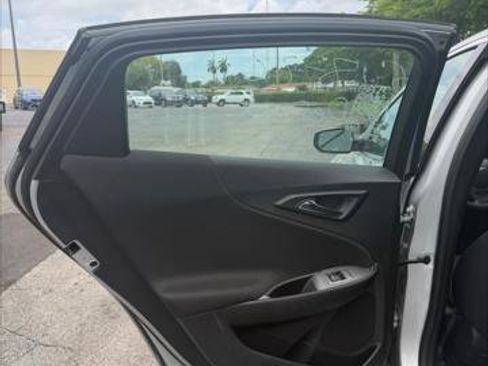 Used 2022 Chevrolet Malibu LT FWD image 19