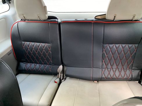 Used 2014 Toyota Sienna XLE FWD image 23