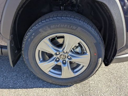 New 2025 Toyota RAV4 XLE image 11