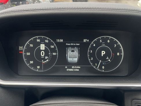 Used 2017 Land Rover Range Rover HSE image 10