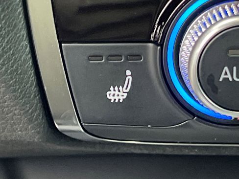 Certified 2024 Audi Q3 2.0T Premium image 31