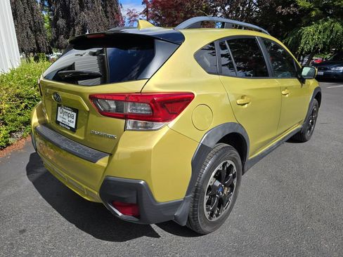 Certified 2021 Subaru Crosstrek 2.0i Premium w/ Popular Package #2 AWD/4WD image 4