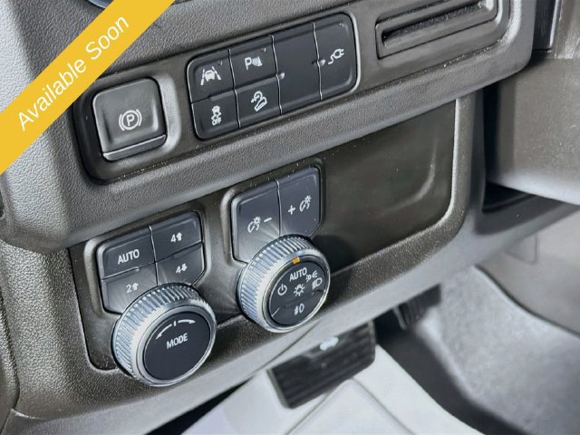 Used 2021 GMC Yukon XL AT4 AWD/4WD image 10