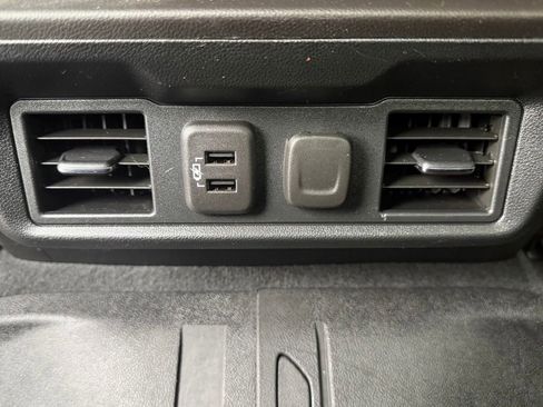 Used 2019 Chevrolet Silverado 1500 RST AWD/4WD image 16