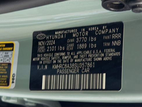 Used 2025 Hyundai Venue SEL FWD image 12