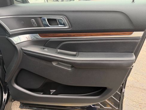 Used 2016 Ford Explorer Limited image 14