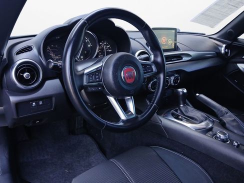 Used 2019 FIAT 124 Spider Classica w/ Technology Group RWD image 20