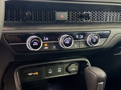 Used 2026 Honda CR-V LX image 16