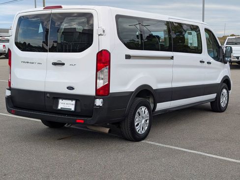 Used 2023 Ford Transit 350 XLT image 4
