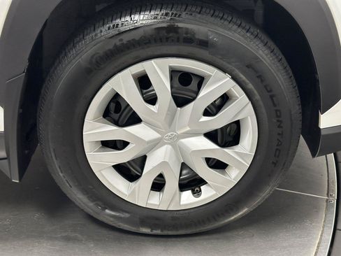 Used 2025 Toyota Corolla Cross L FWD image 17