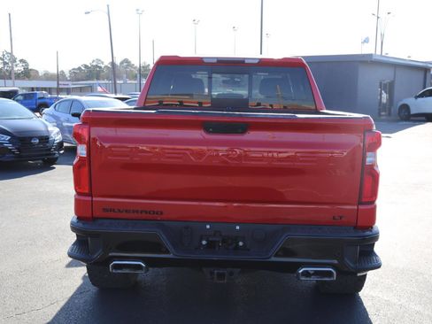 Used 2021 Chevrolet Silverado 1500 LT Trail Boss w/ Convenience Package II image 4