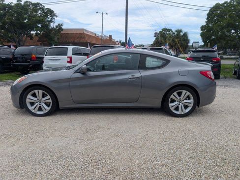 Used 2011 Hyundai Genesis 2.0T RWD image 4