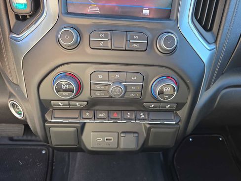 Used 2022 Chevrolet Silverado 1500 RST w/ Z71 Off-Road Package image 12